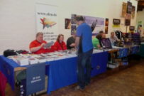 Der SFCU Stand (v. Li. Wolfgang Höfs, Claudia Höfs, Andreas Schweitzer verdeckt)